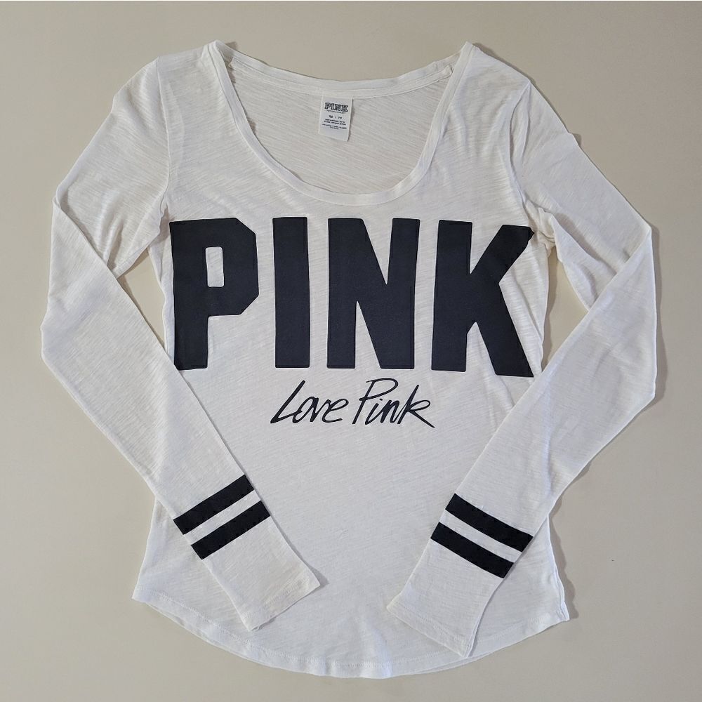 PINK Victoria's Secret White Scoop-neck Logo Front Long Sleeve Pullover Top